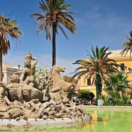 Piazza Vittorio 30 トラーパニ